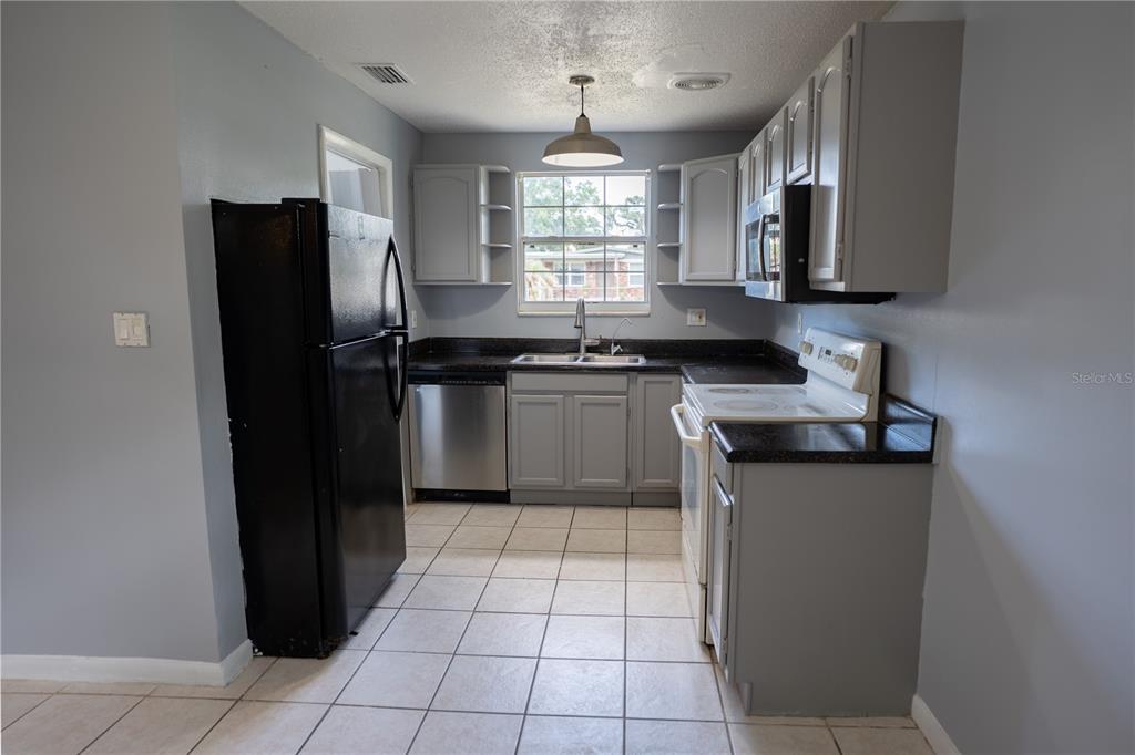 711 Mason Street Brandon, FL 33511 - Photo 11 of 37
