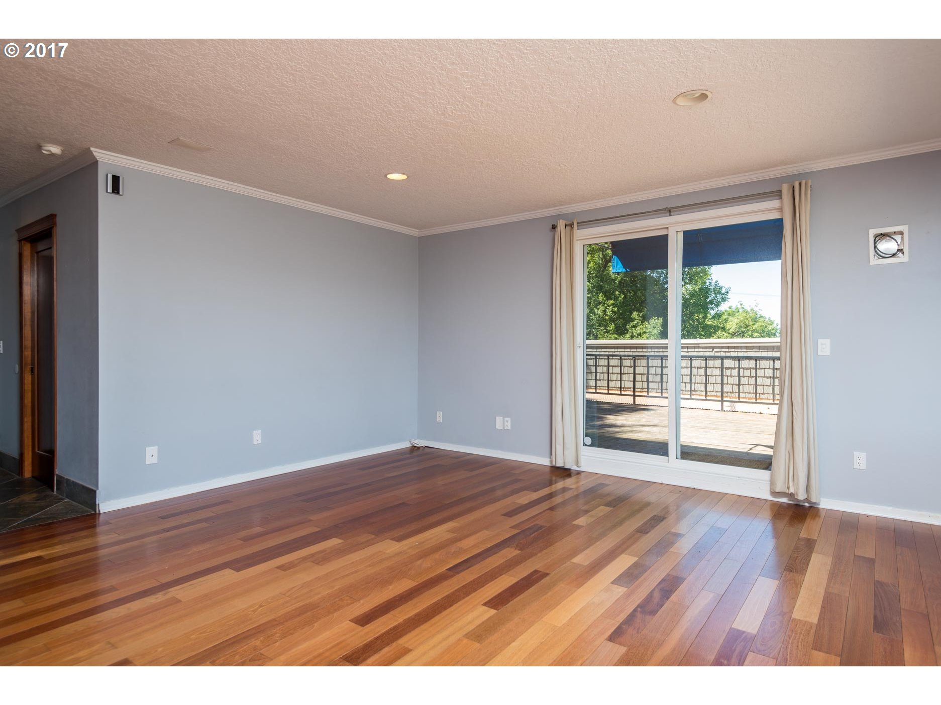 3701 Southwest Condor Avenue, Unit L2 Portland, OR 97239 - Photo 13 of 28 Gallery Image 13