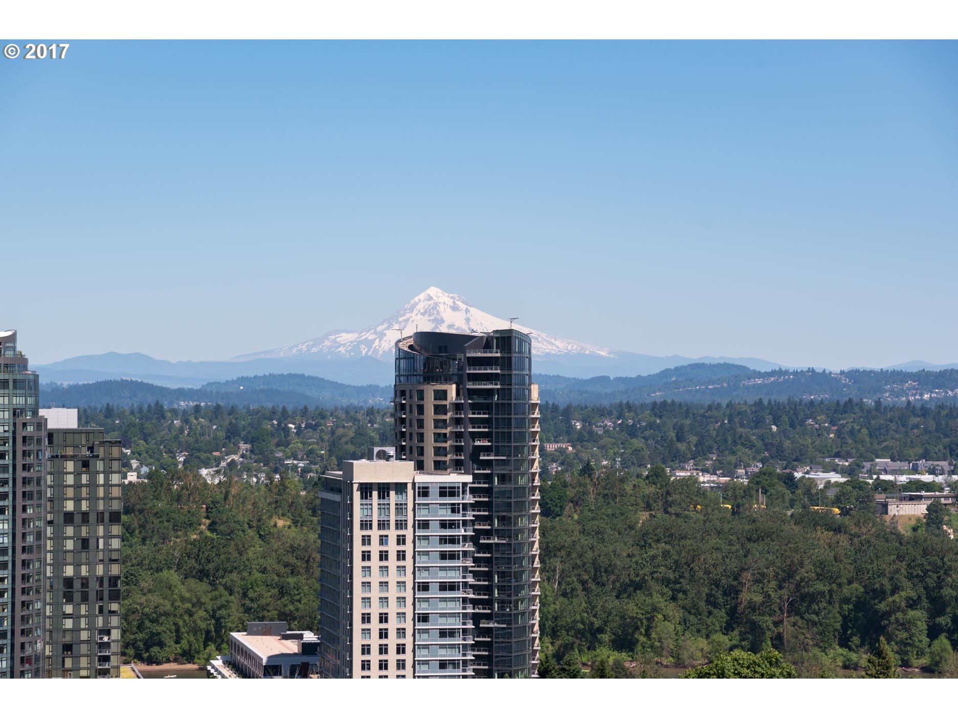 3701 Southwest Condor Avenue, Unit L2 Portland, OR 97239 - Photo 25 of 28 Gallery Image 25