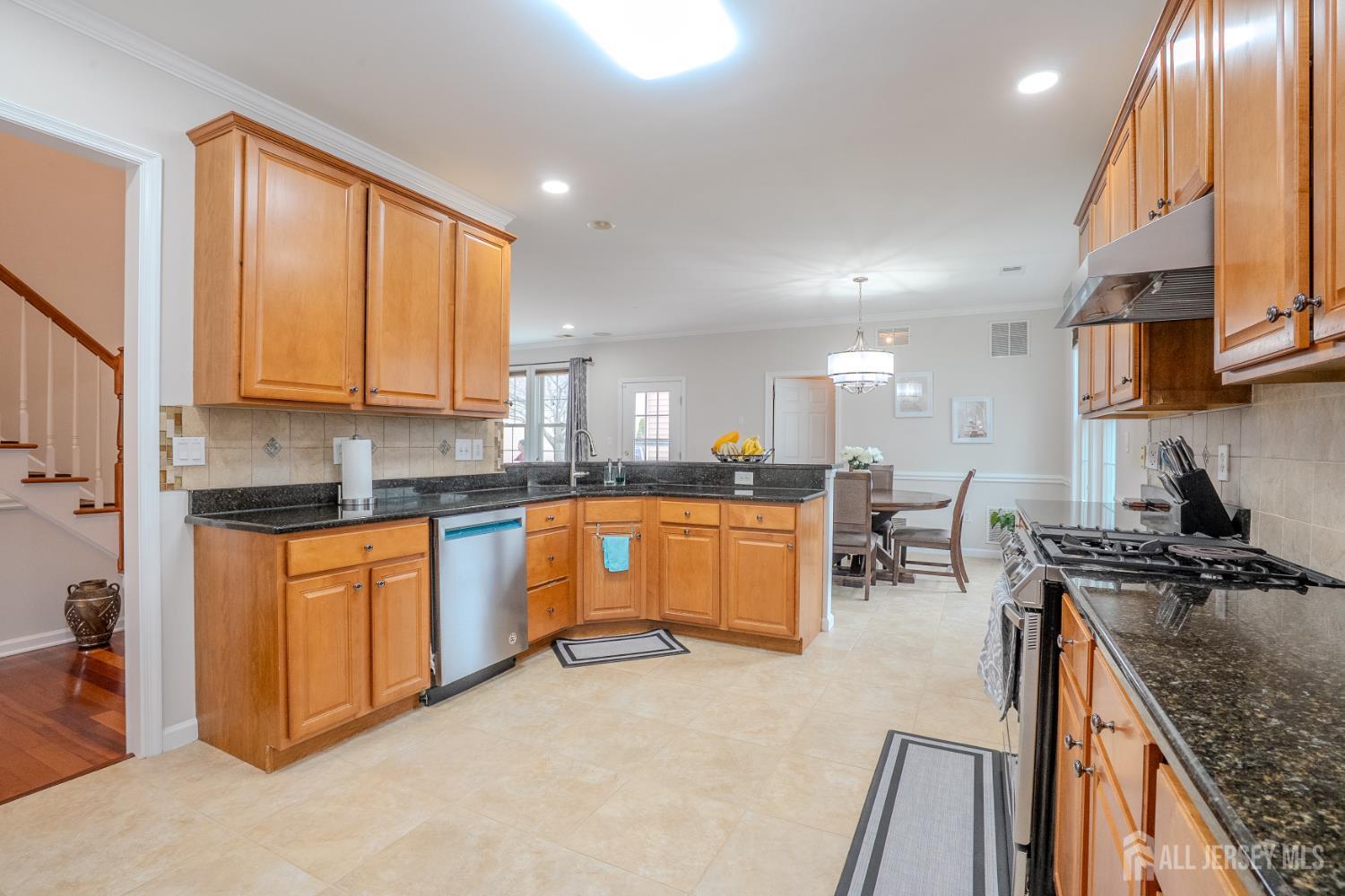 66 Harness Way Chesterfield, NJ 08515 - Photo 14 of 58