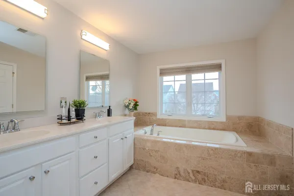 $799,900 | 66 Harness Way, Chesterfield, NJ 08515