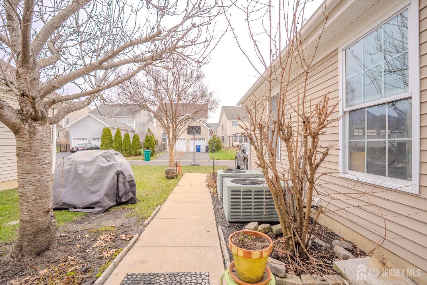 66 Harness Way Chesterfield, NJ 08515 - Photo 47 of 58