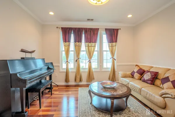 $799,900 | 66 Harness Way, Chesterfield, NJ 08515