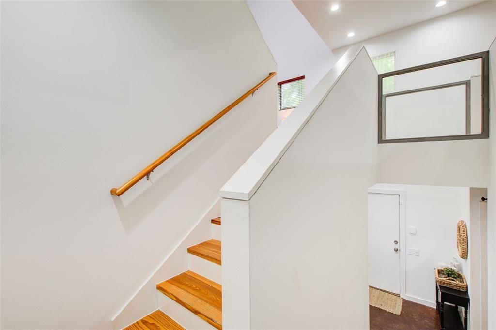 241 Maynard Terrace Southeast, Unit 7 Atlanta, GA 30316 - Photo 11 of 44 a view of entryway