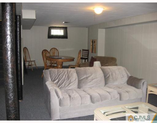13 Sine Road Edison, NJ 08817 - Photo 6 of 10