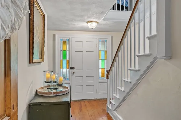 a view of entryway and workspace