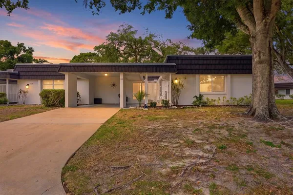 $192,500 | 1333 Glen Oaks Drive East, Unit 135, Sarasota, FL 34232