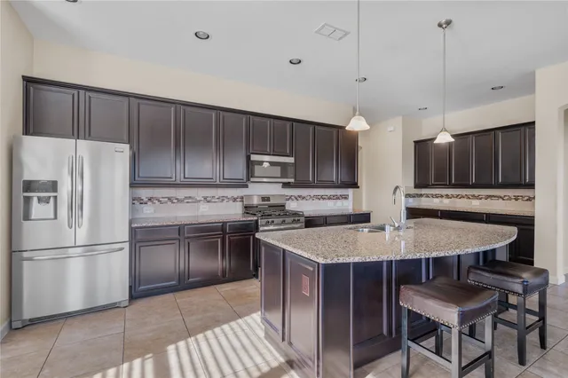 $2,600 | 9430 Jayci Hills Lane, Cypress, TX 77433