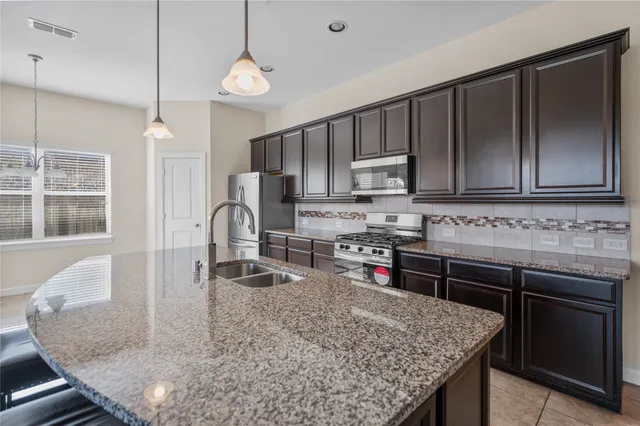 $2,600 | 9430 Jayci Hills Lane, Cypress, TX 77433