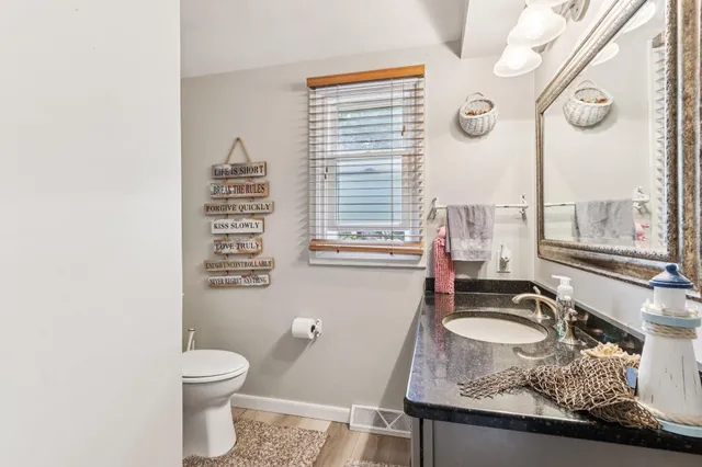 $529,900 | 3 Birchwood Court, Wind Point, WI 53402