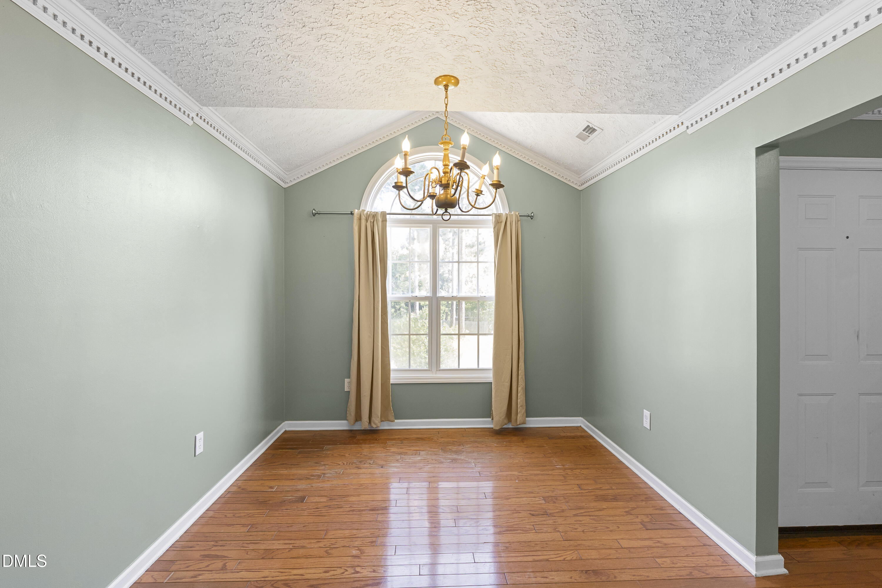 1070 Roundabout Road Cameron, NC 28326 - Photo 12 of 56 09