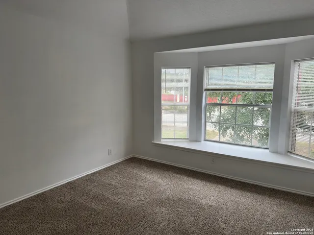 $2,395 | 18135 Summer Knoll, San Antonio, TX 78258