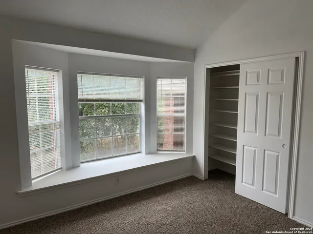 $2,395 | 18135 Summer Knoll, San Antonio, TX 78258