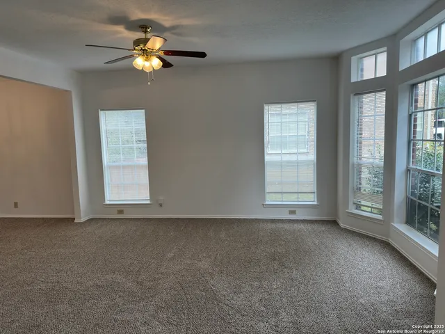 $2,395 | 18135 Summer Knoll, San Antonio, TX 78258