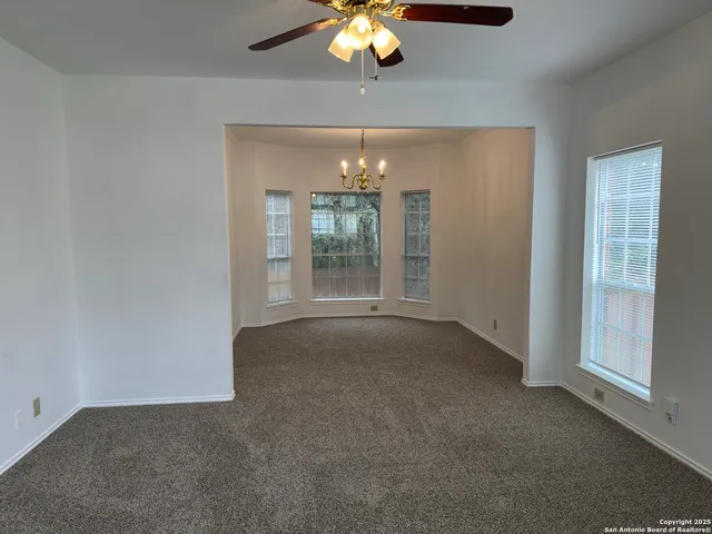 $2,395 | 18135 Summer Knoll, San Antonio, TX 78258