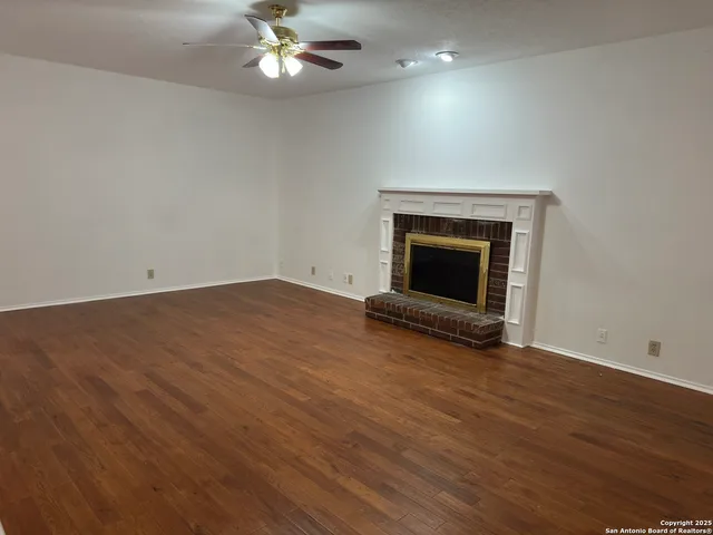 $2,395 | 18135 Summer Knoll, San Antonio, TX 78258