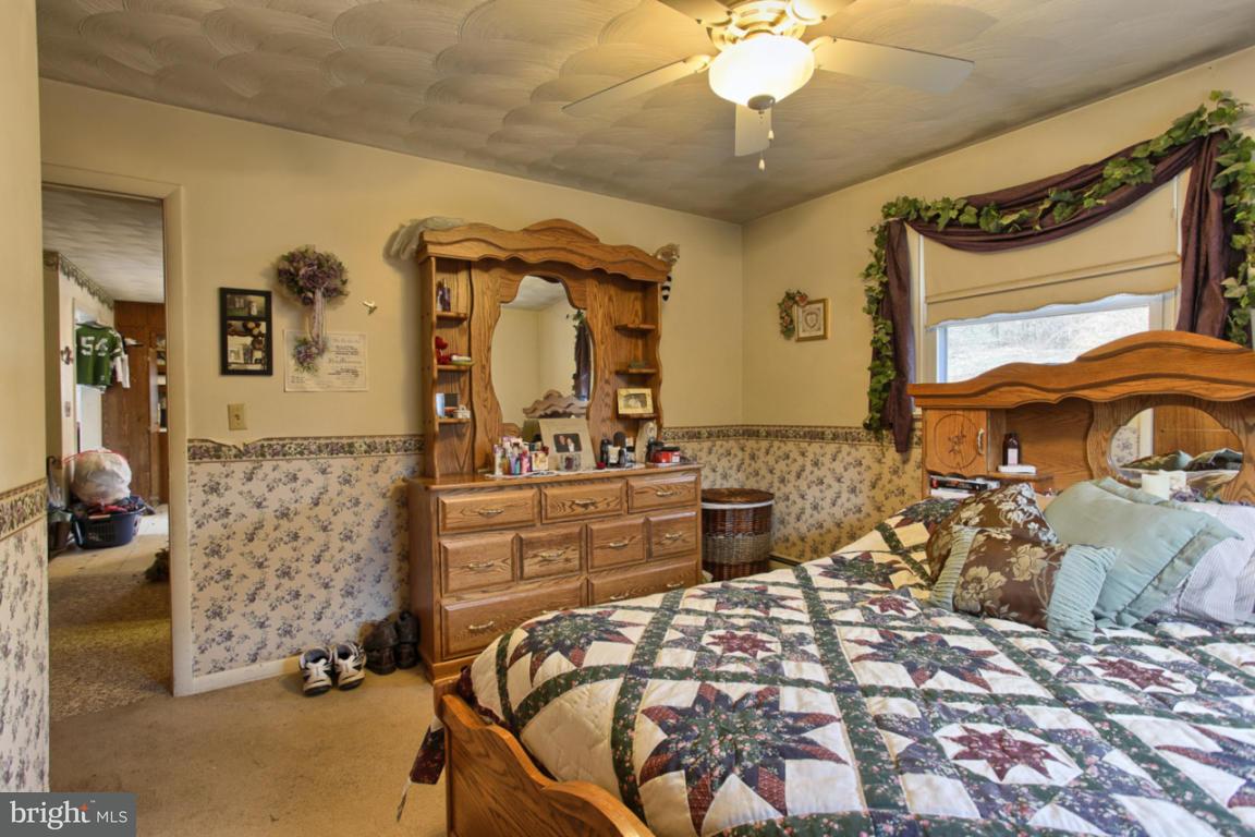 223 Ridge Road Jonestown, PA 17038 - Photo 5 of 31 Gallery Image 5