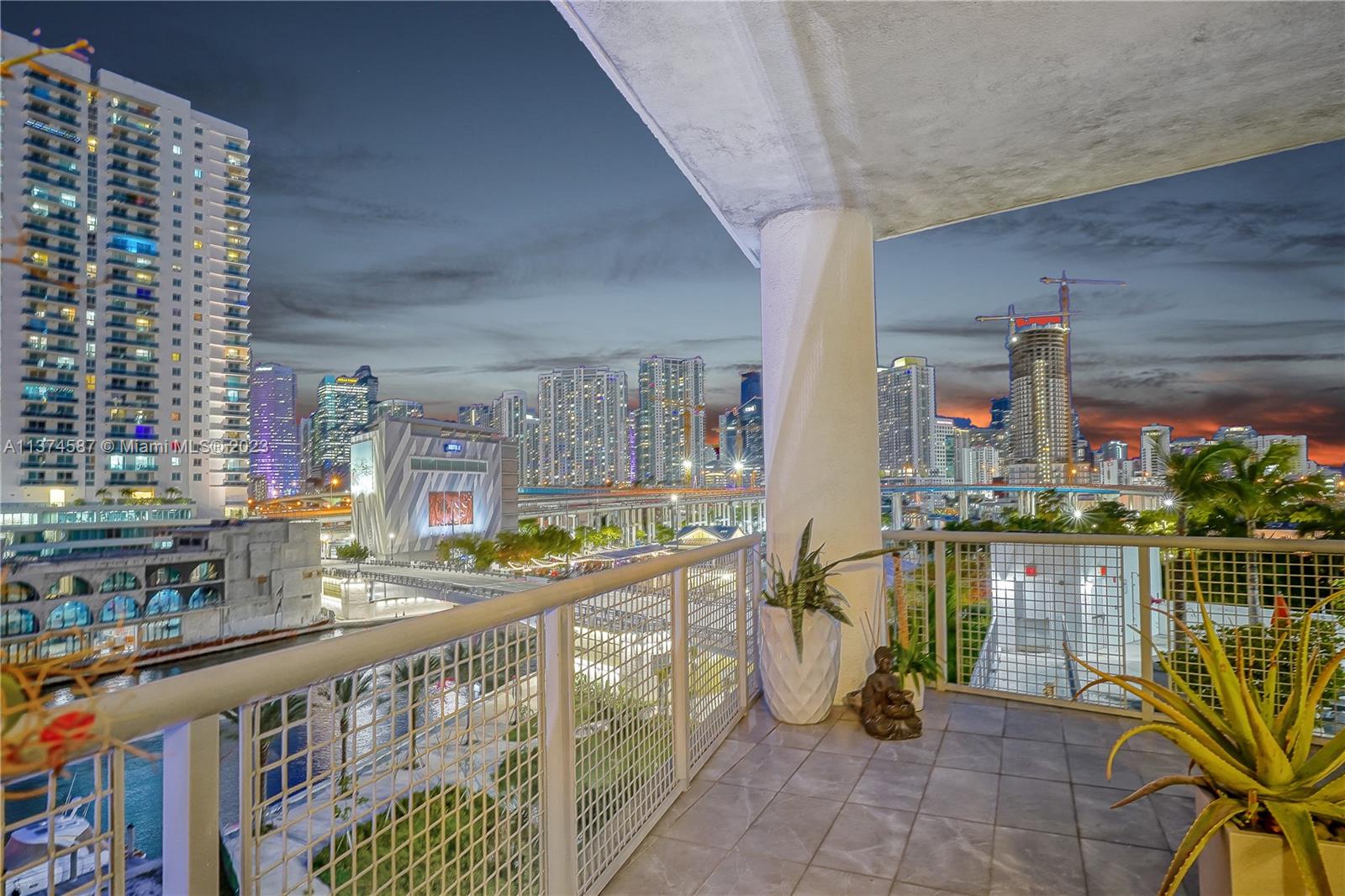 10 Southwest South River Drive, Unit 703 Miami, FL 33130 - Photo 2 of 47