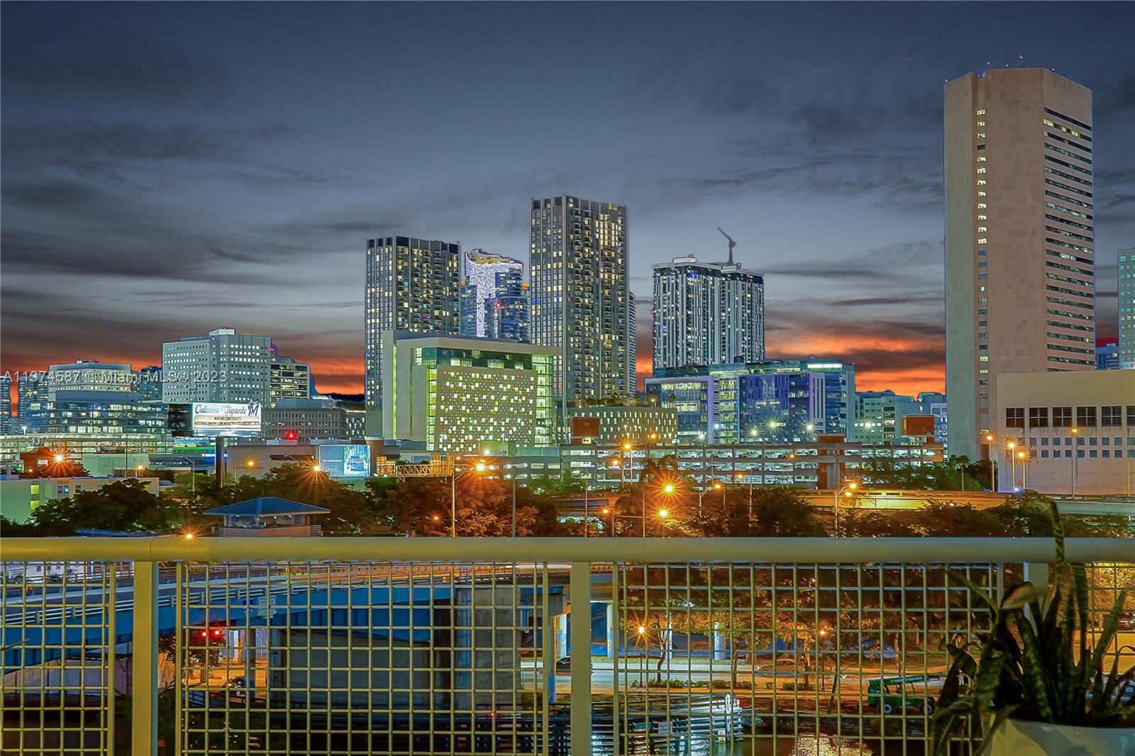 10 Southwest South River Drive, Unit 703 Miami, FL 33130 - Photo 4 of 47