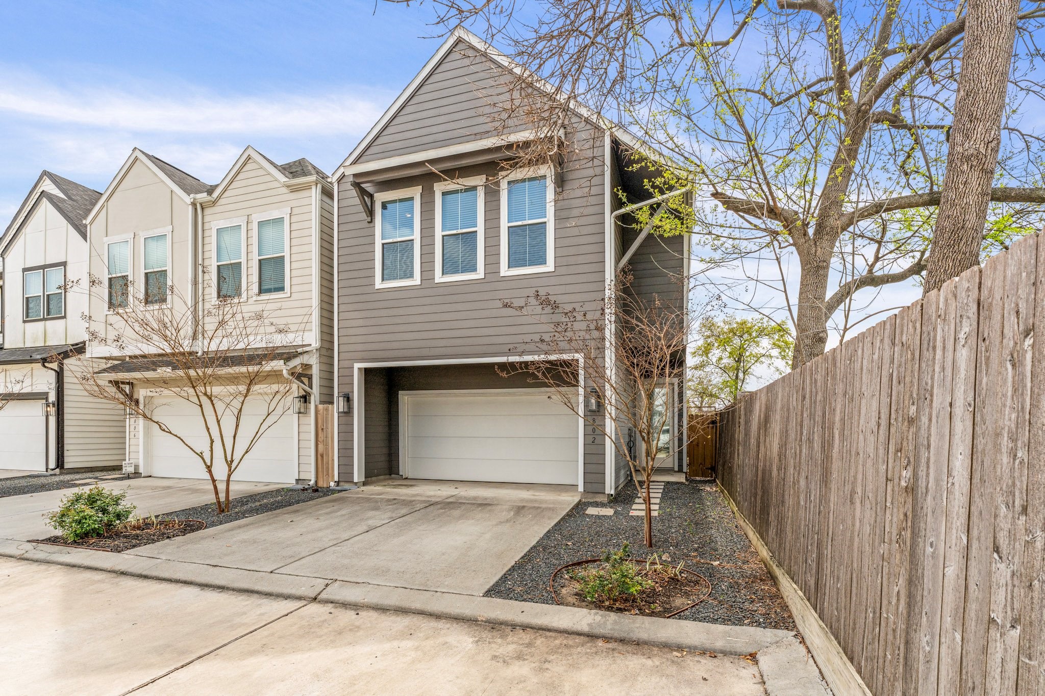 802 Berry Sage Lane Houston, TX 77022 - Photo 2 of 26 Easy care landscaped front yard