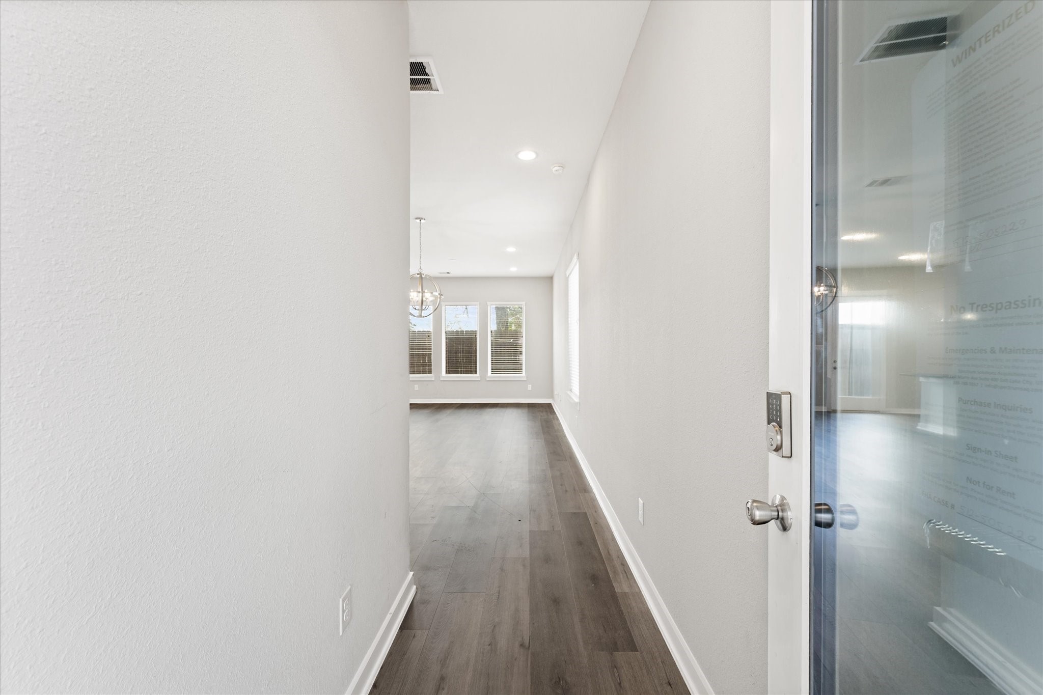 802 Berry Sage Lane Houston, TX 77022 - Photo 4 of 26 Welcome home
