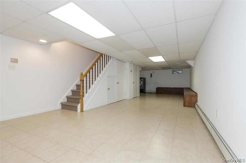 43 Elm Street Great Neck, NY 11021 - Photo 26 of 34