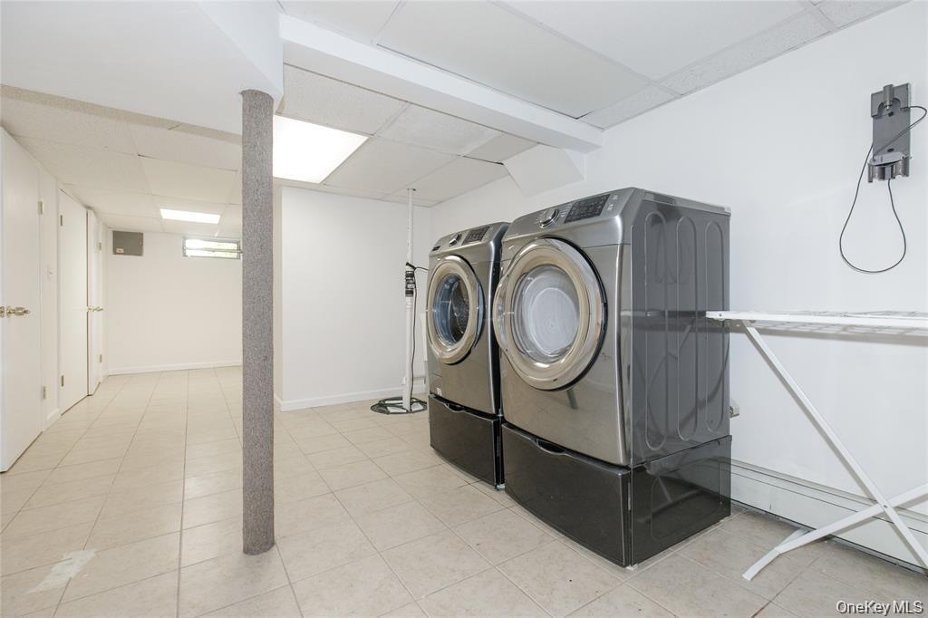 43 Elm Street Great Neck, NY 11021 - Photo 28 of 34