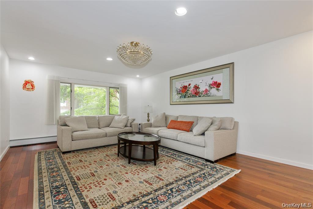 43 Elm Street Great Neck, NY 11021 - Photo 5 of 34