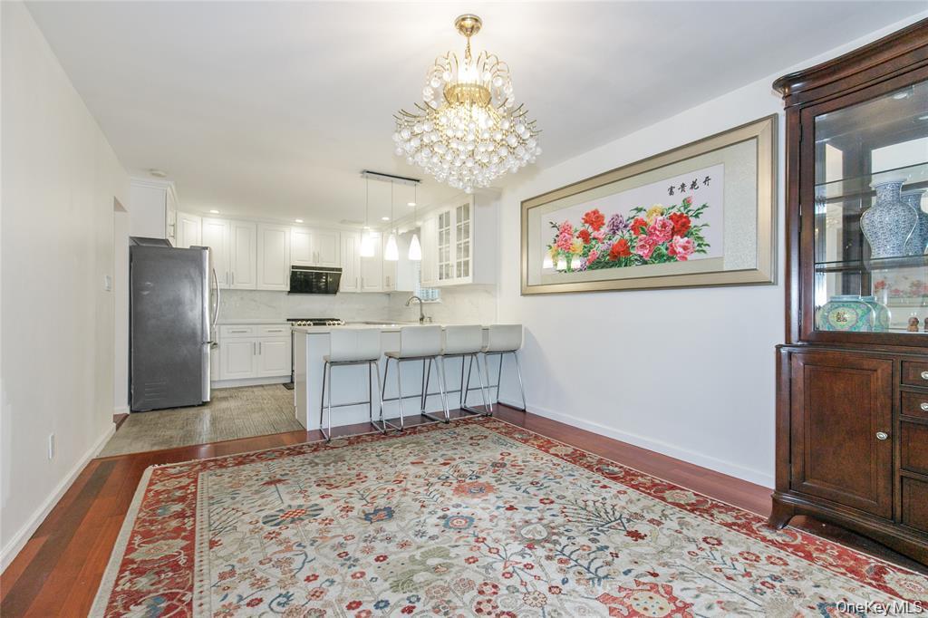 43 Elm Street Great Neck, NY 11021 - Photo 8 of 34