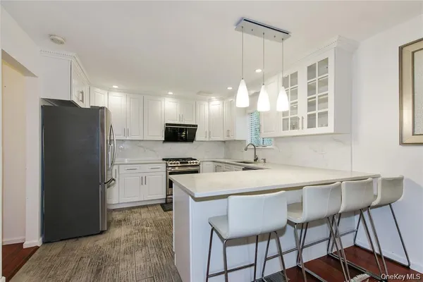 $1,758,000 | 43 Elm Street, Great Neck, NY 11021