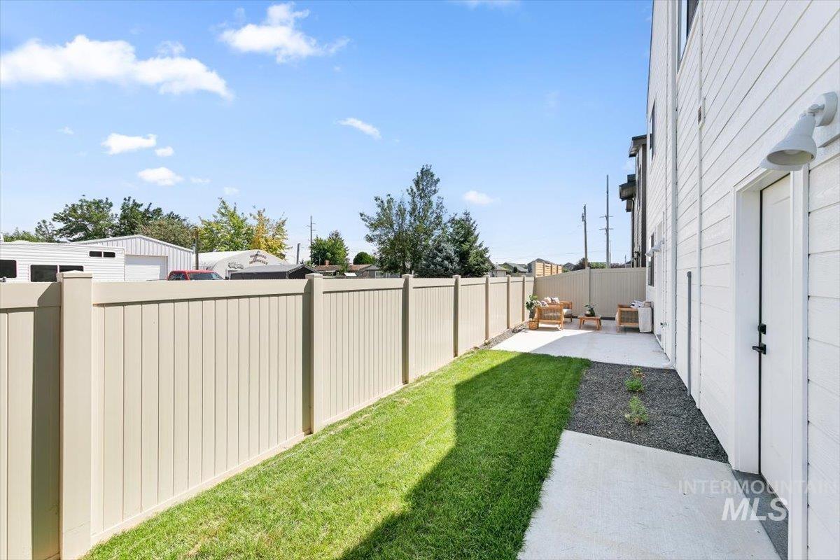 76 North Feather Reed Avenue Meridian, ID 83642 - Photo 43 of 46 Gallery Image 43