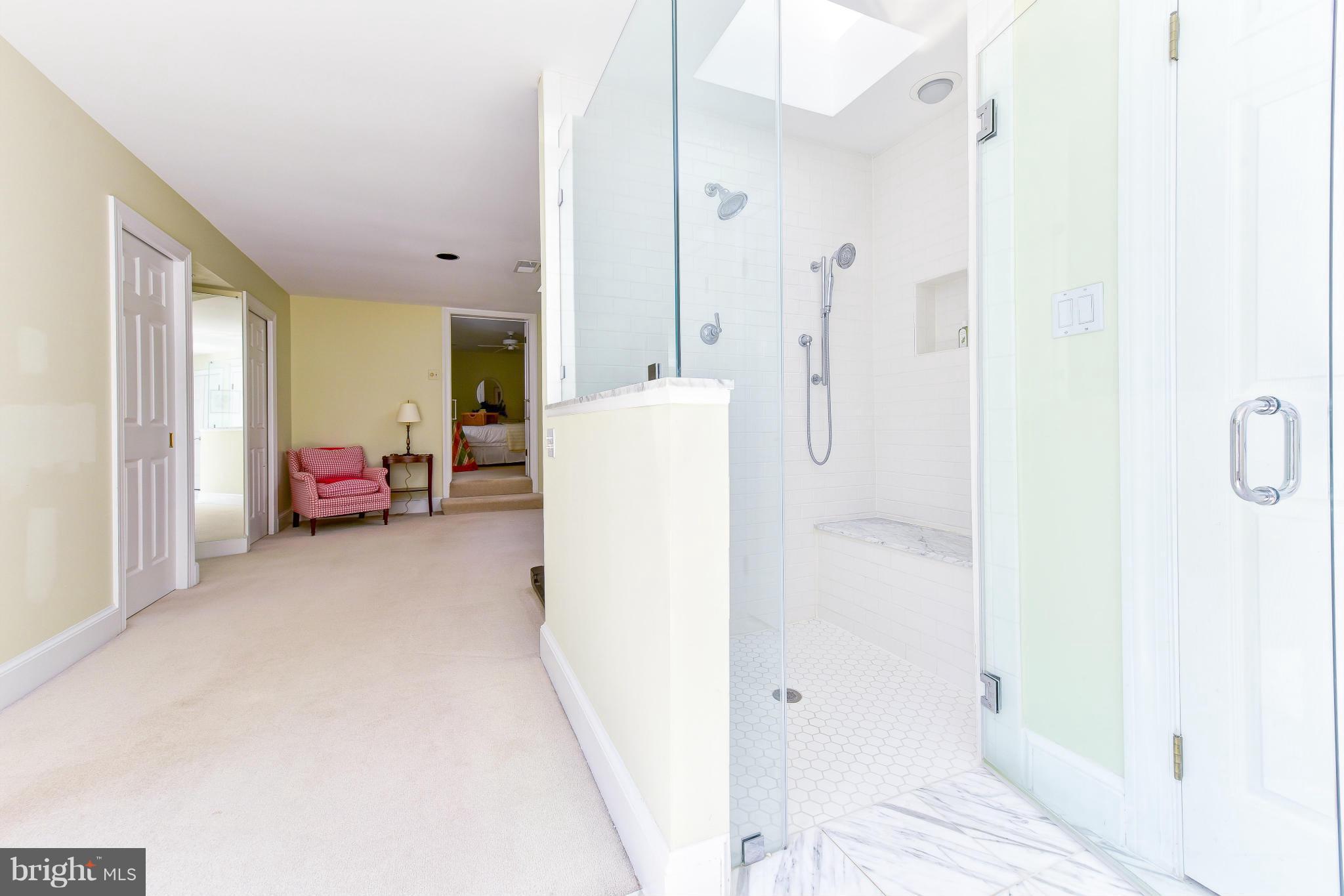 7259 Spring Side Way McLean, VA 22101 - Photo 19 of 30 Bath (Master)