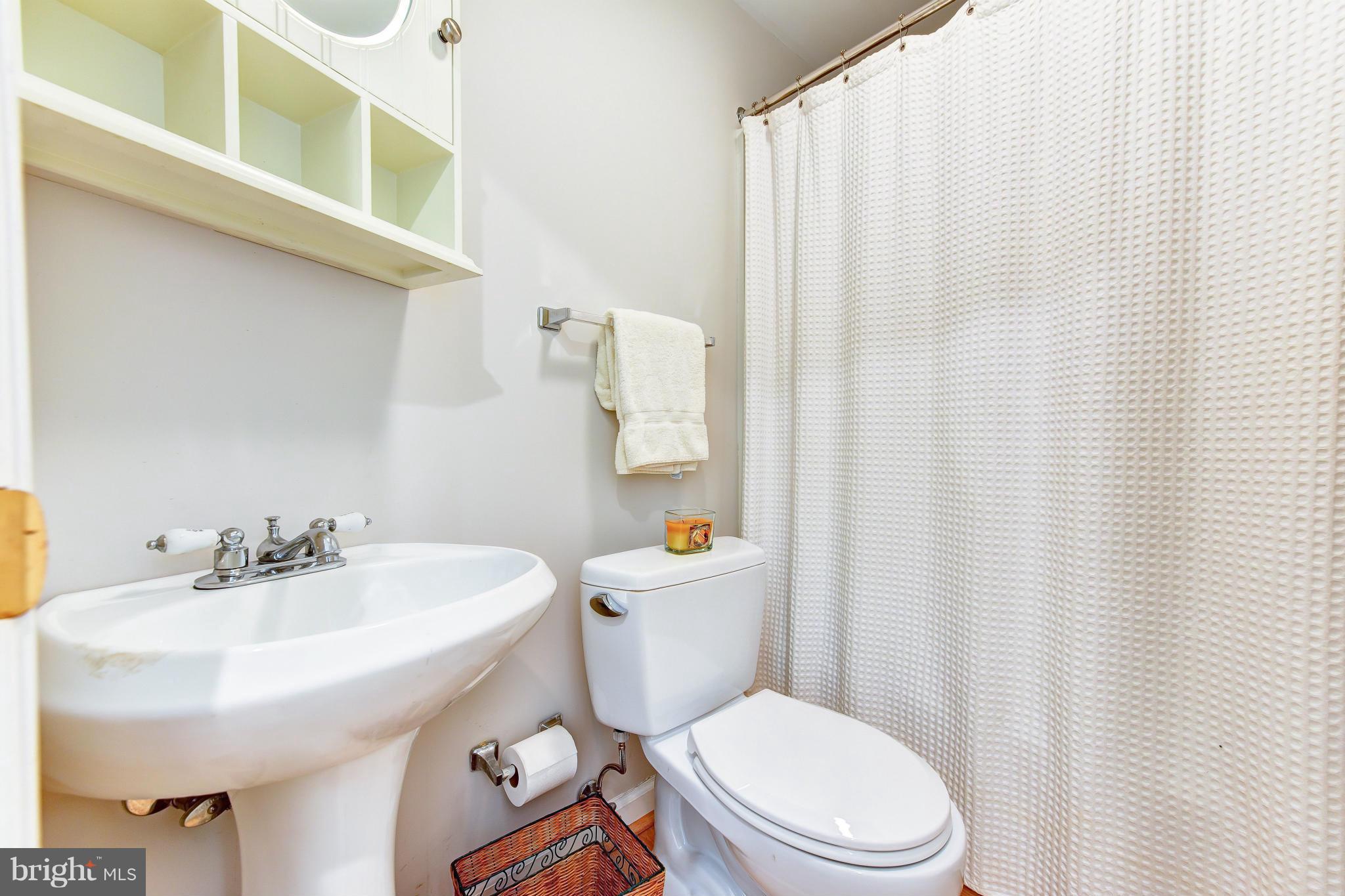 7259 Spring Side Way McLean, VA 22101 - Photo 27 of 30 Bath