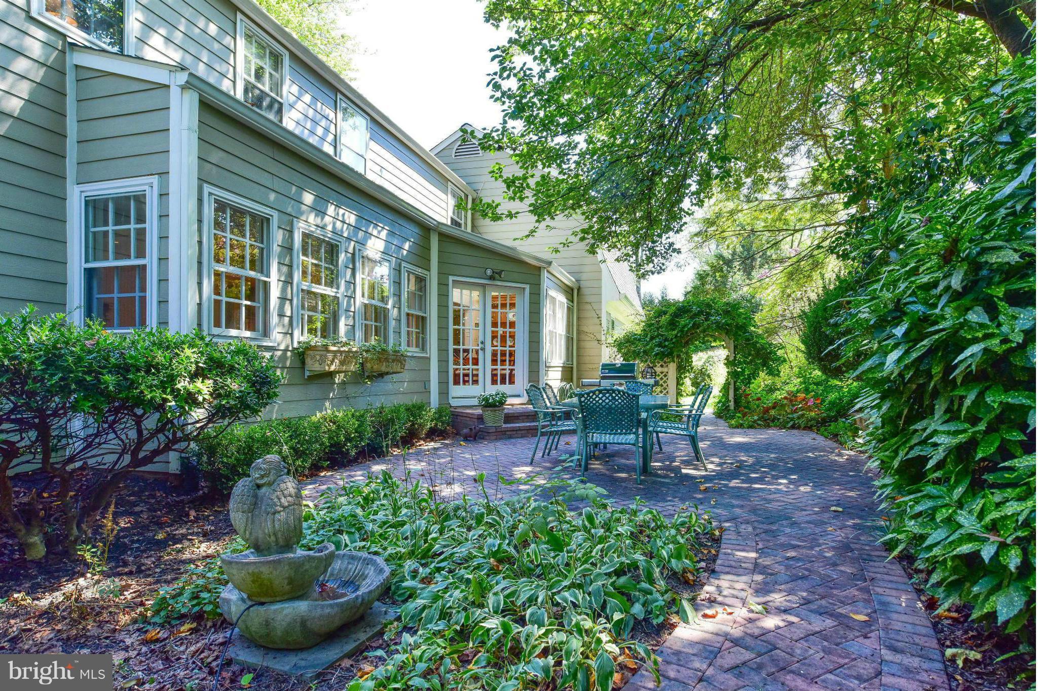 7259 Spring Side Way McLean, VA 22101 - Photo 29 of 30 Exterior (Rear)