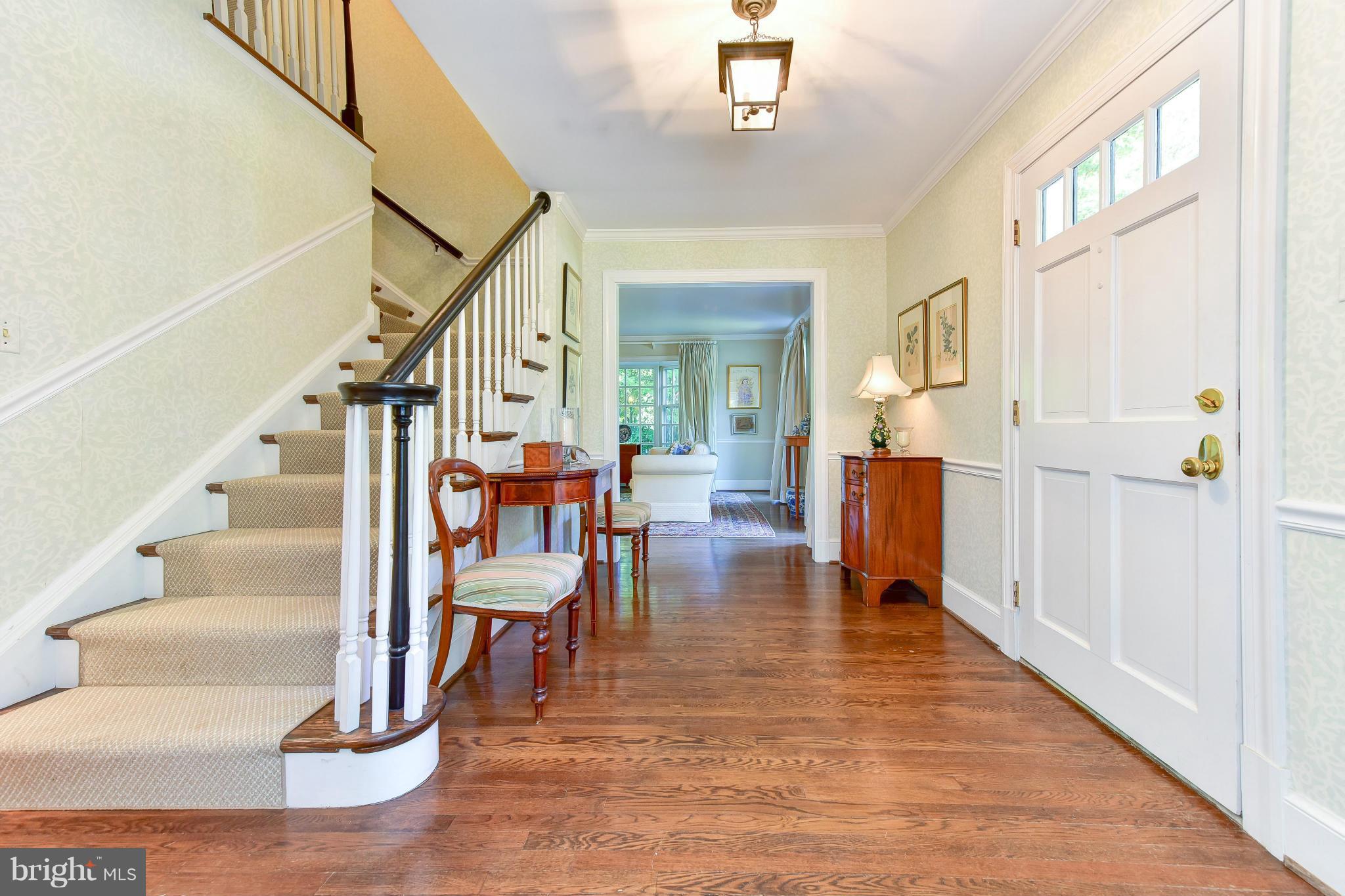 7259 Spring Side Way McLean, VA 22101 - Photo 4 of 30 Interior (General)