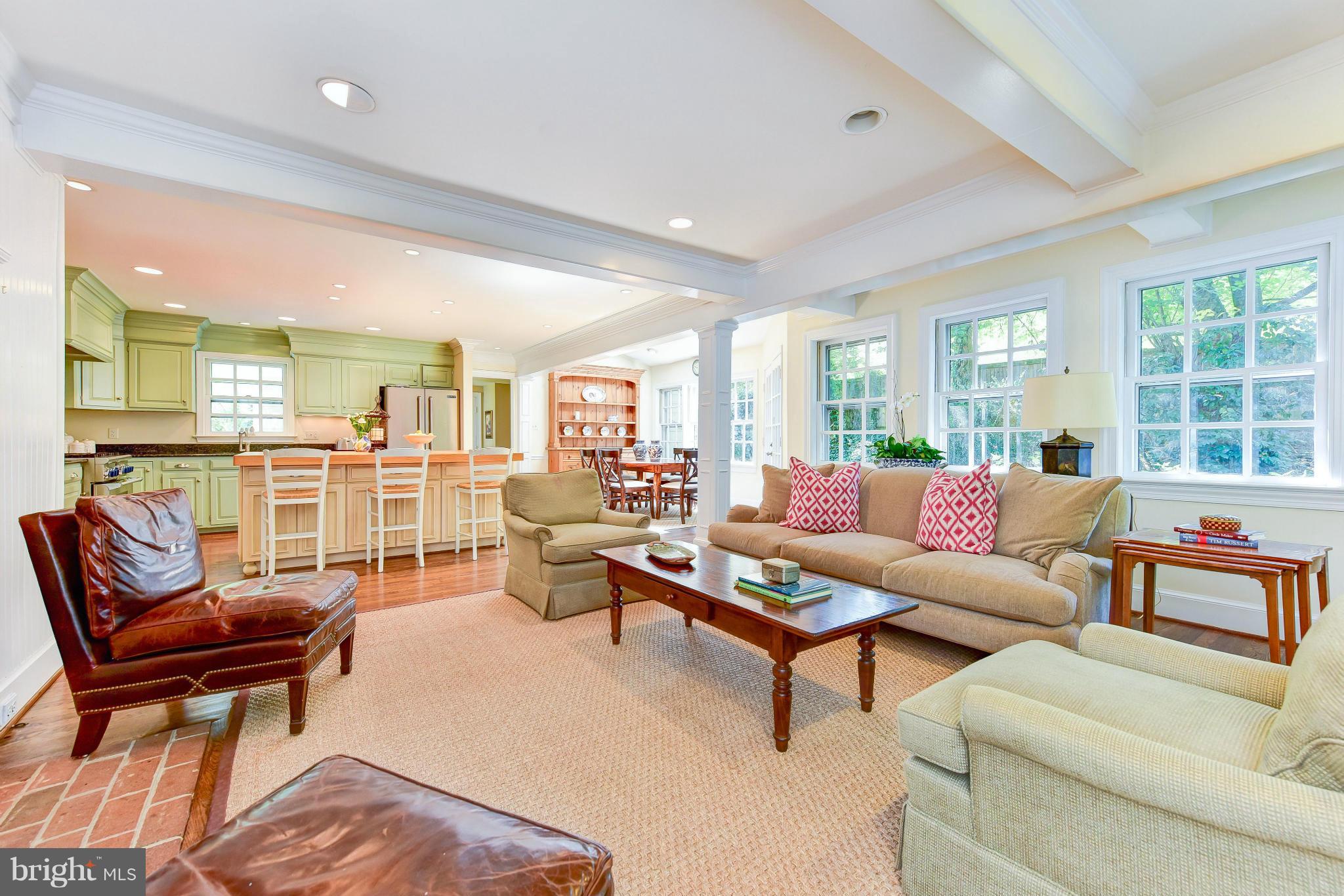 7259 Spring Side Way McLean, VA 22101 - Photo 9 of 30 Family Room