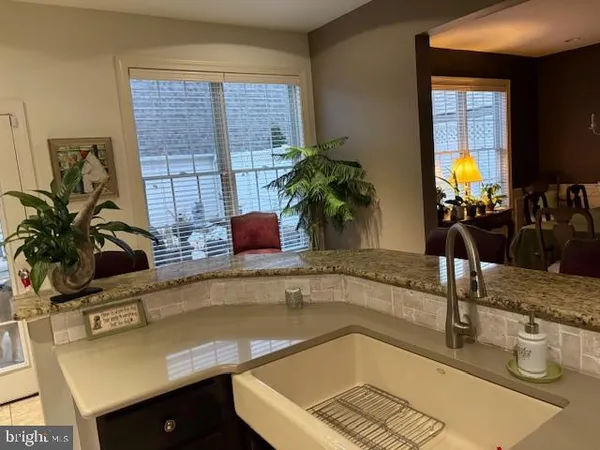 $450,000 | 3 Jamestown Square, Mechanicsburg, PA 17050