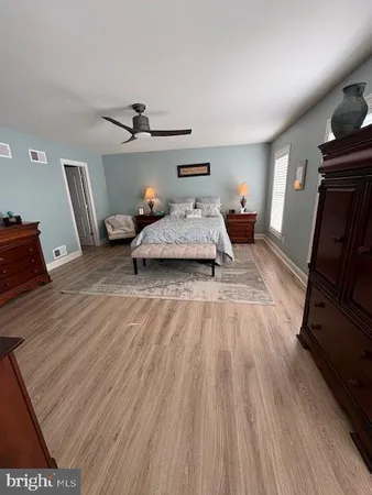 $450,000 | 3 Jamestown Square, Mechanicsburg, PA 17050