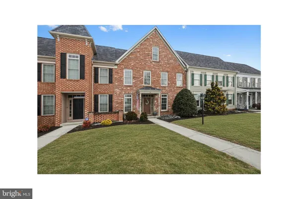 $450,000 | 3 Jamestown Square, Mechanicsburg, PA 17050