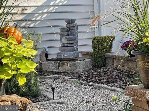 $450,000 | 3 Jamestown Square, Mechanicsburg, PA 17050