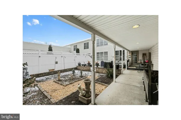 $450,000 | 3 Jamestown Square, Mechanicsburg, PA 17050