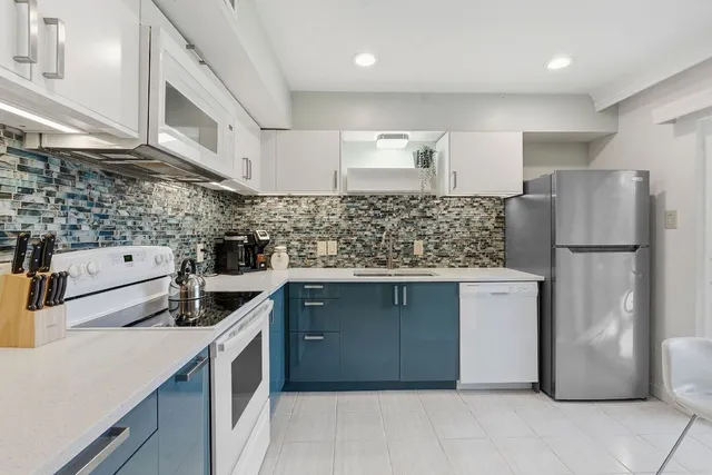 $3,400 | 112 World Of Tennis Square, Lakeway, TX 78738