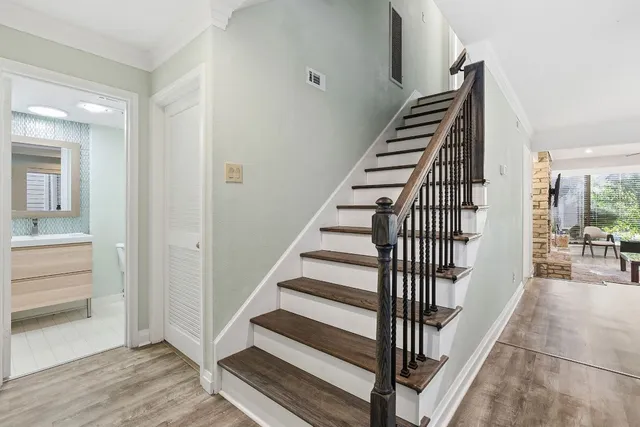 $3,400 | 112 World Of Tennis Square, Lakeway, TX 78738