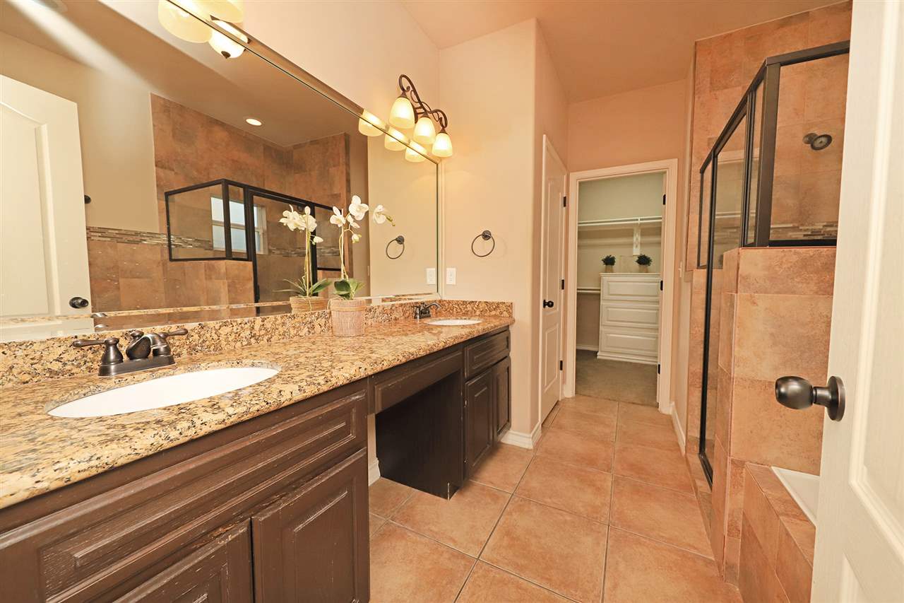 115 Michoacan Loop Laredo, TX 78045 - Photo 14 of 20 Gallery Image 14