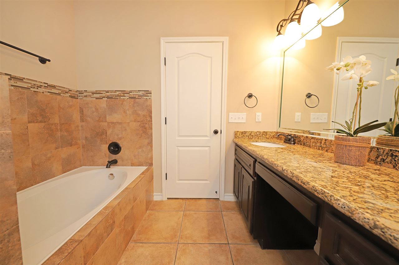 115 Michoacan Loop Laredo, TX 78045 - Photo 15 of 20 Gallery Image 15