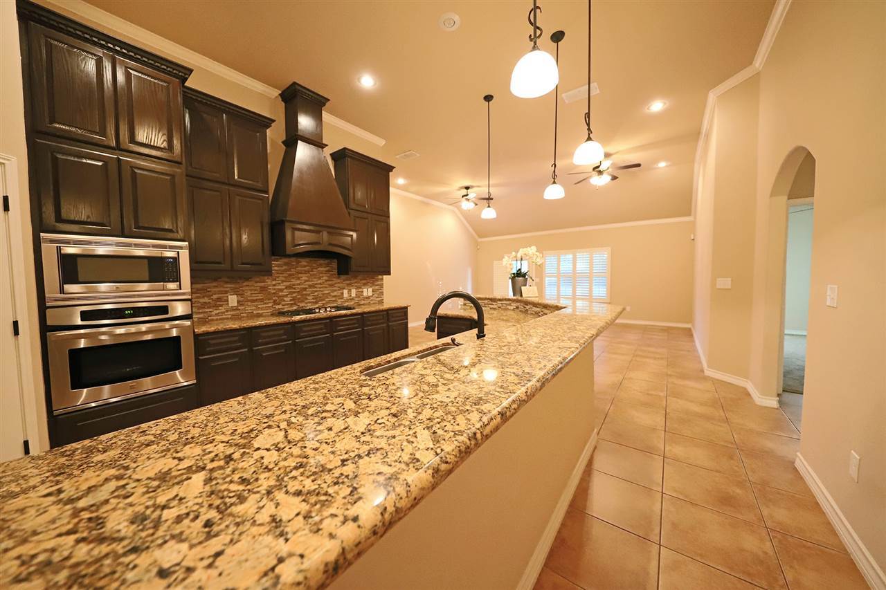 115 Michoacan Loop Laredo, TX 78045 - Photo 8 of 20 Gallery Image 8