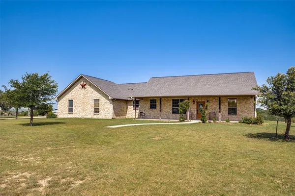 $899,900 | 243 ROCK Court, Decatur, TX 76234