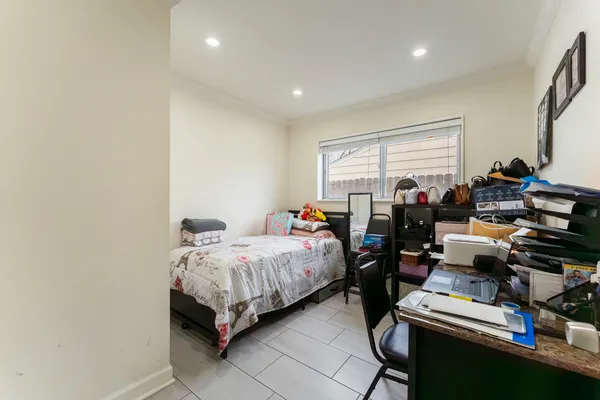 $345,000 | 216 West Jeffery Avenue, Wheeling, IL 60090