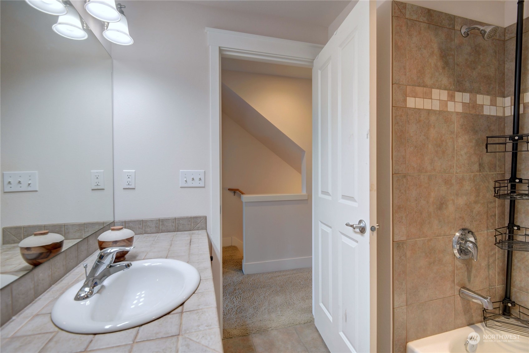 2108 West Ruffner Street Seattle, WA 98199 - Photo 12 of 20 Gallery Image 12