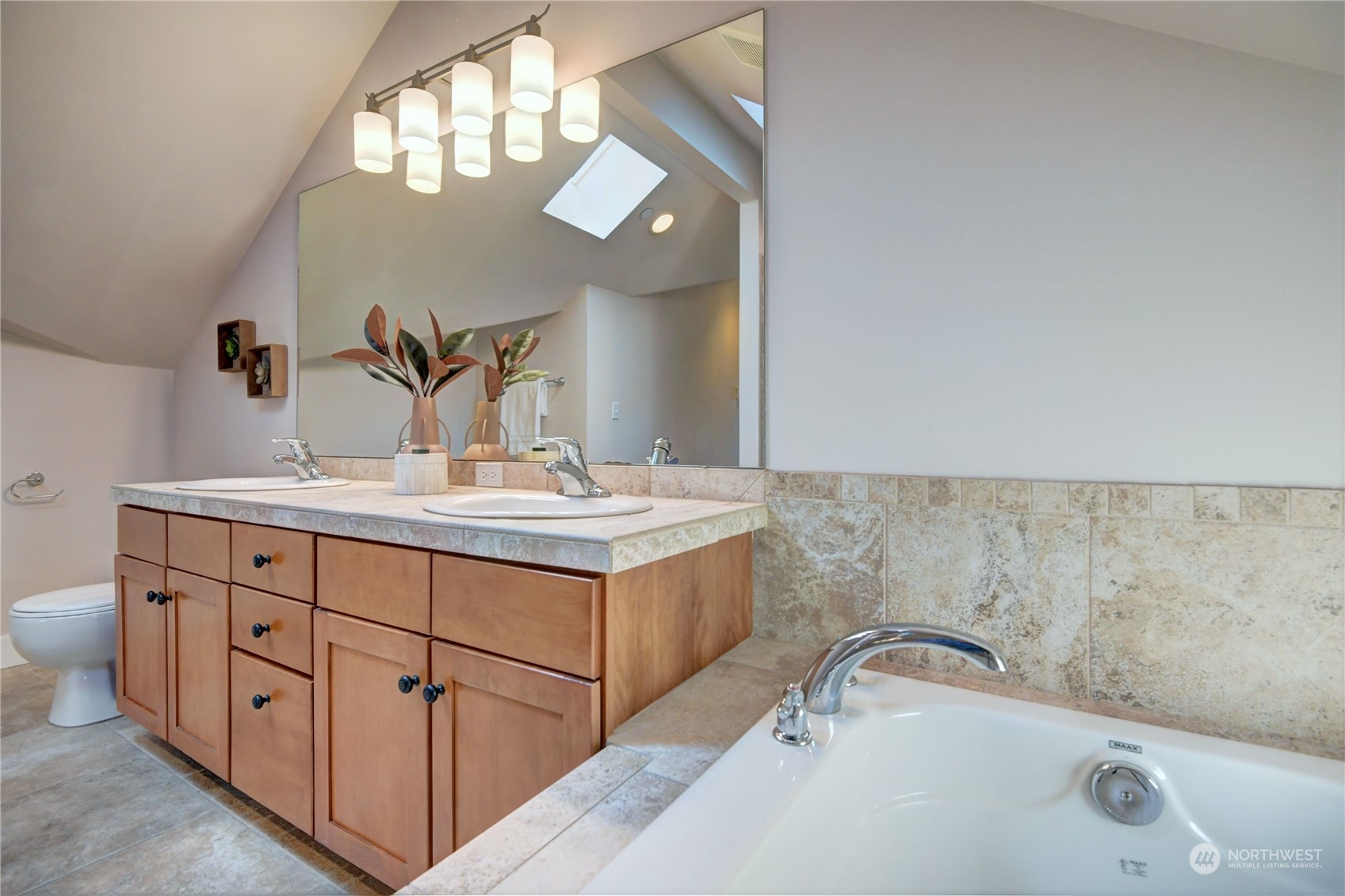 2108 West Ruffner Street Seattle, WA 98199 - Photo 19 of 20 Gallery Image 19